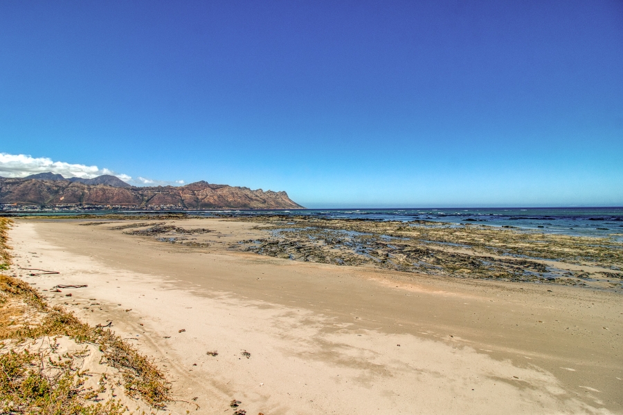 1 Bedroom Property for Sale in Strand South Western Cape